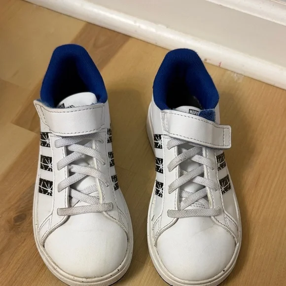 Adidas Marvel's Spider-Man Grand Court Shoes Kids - Picture 3 of 8